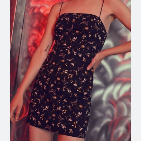 Urban Outfitters Women's Colette Stretch Linen Mini Dress in Black Size US 4 - Picture 1 of 9